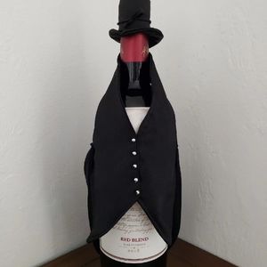 Groom Wine Accessories